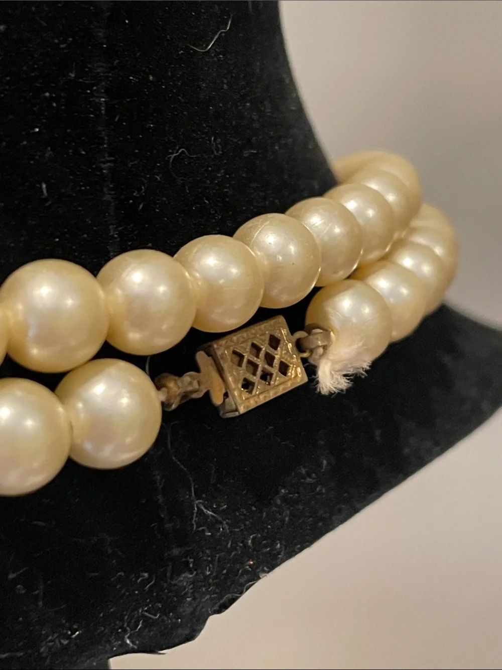 Classic Ivory Pearl Double-Strand Necklace-60’s
